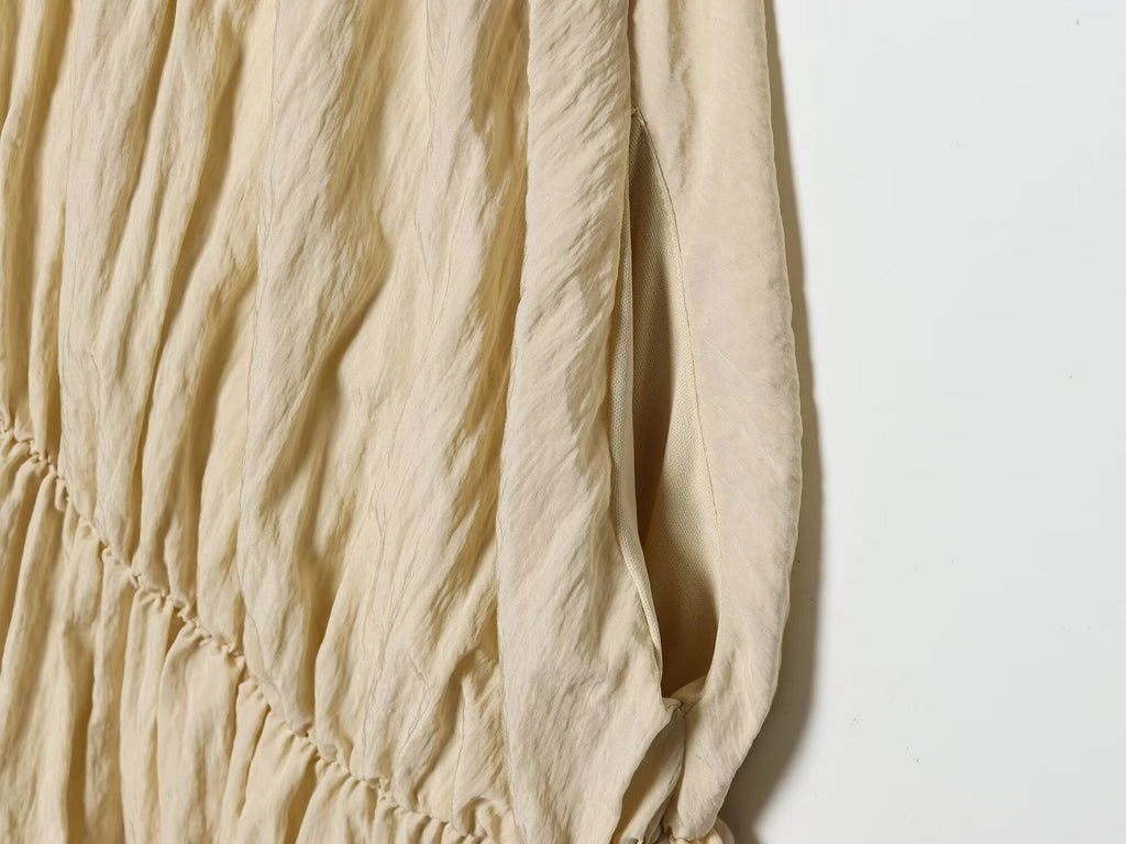 Women's balloon version pleated mini dress