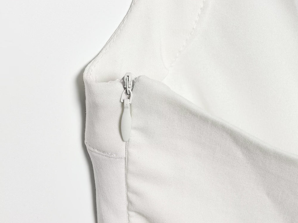 Women's sleeveless hanging neck wide hem dress
