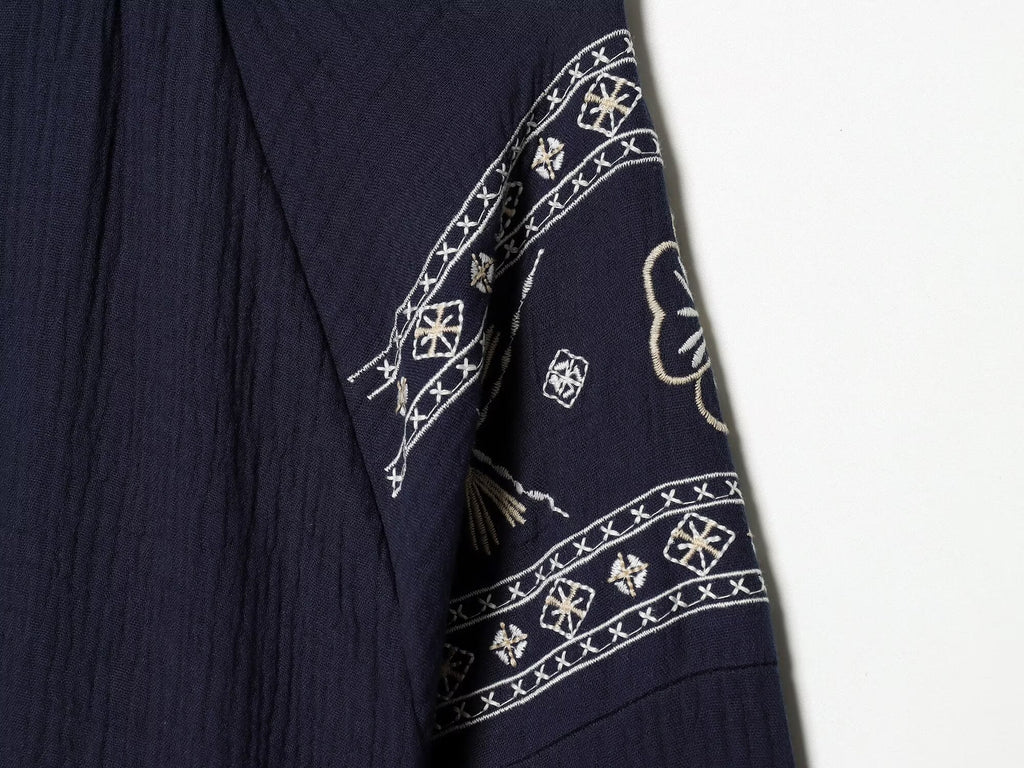 Women's embroidered decorative puffy shirt