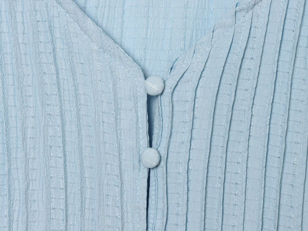 Women's contrasting embroidered V-neck shirt