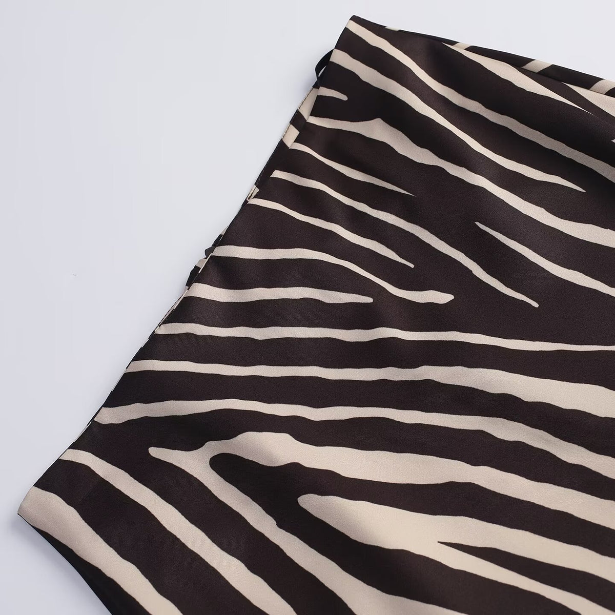 Women's printed Hip hugging style A-line skirt