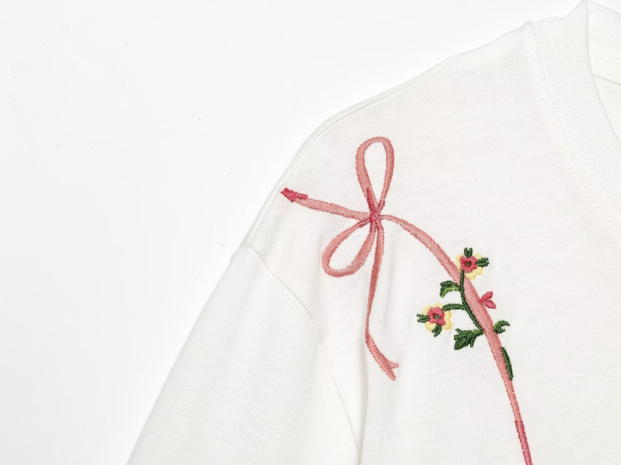 Women's casual O Neck embroidered flower T-shirt