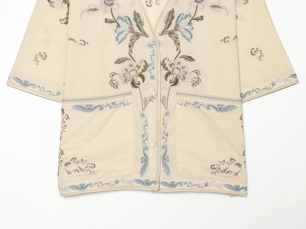 suit Women's 2 pieces short sleeved V-neck embroidered shirt+Shorts