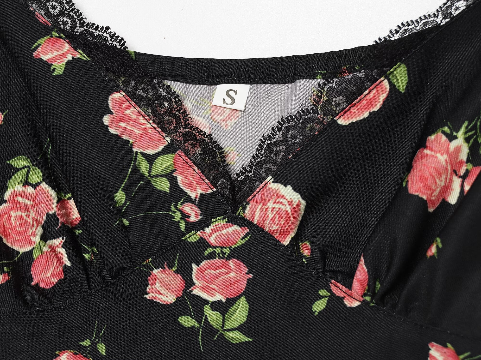 Women's lace decorated V-neck printed dress