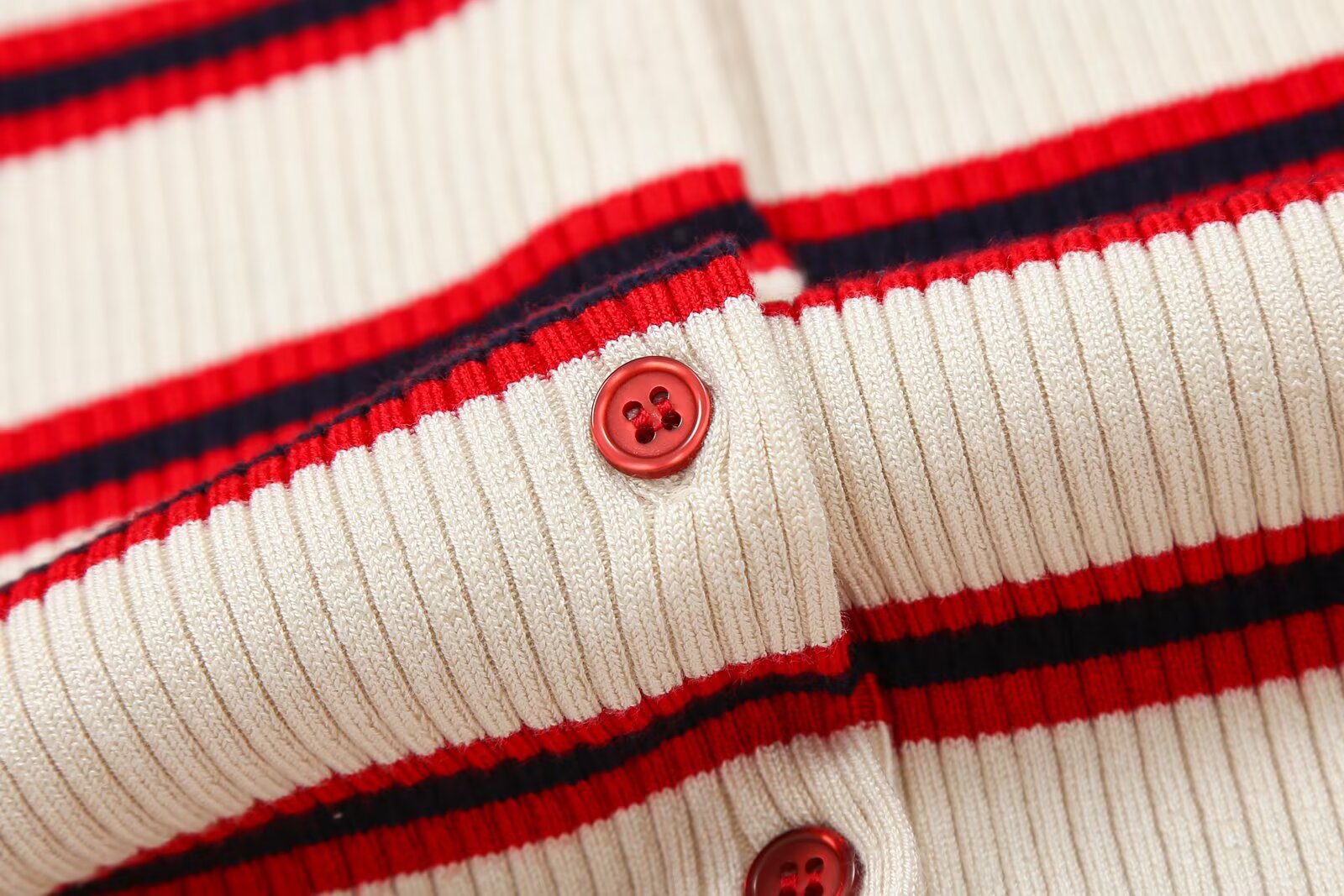 Women's short sleeved striped knitted Coat
