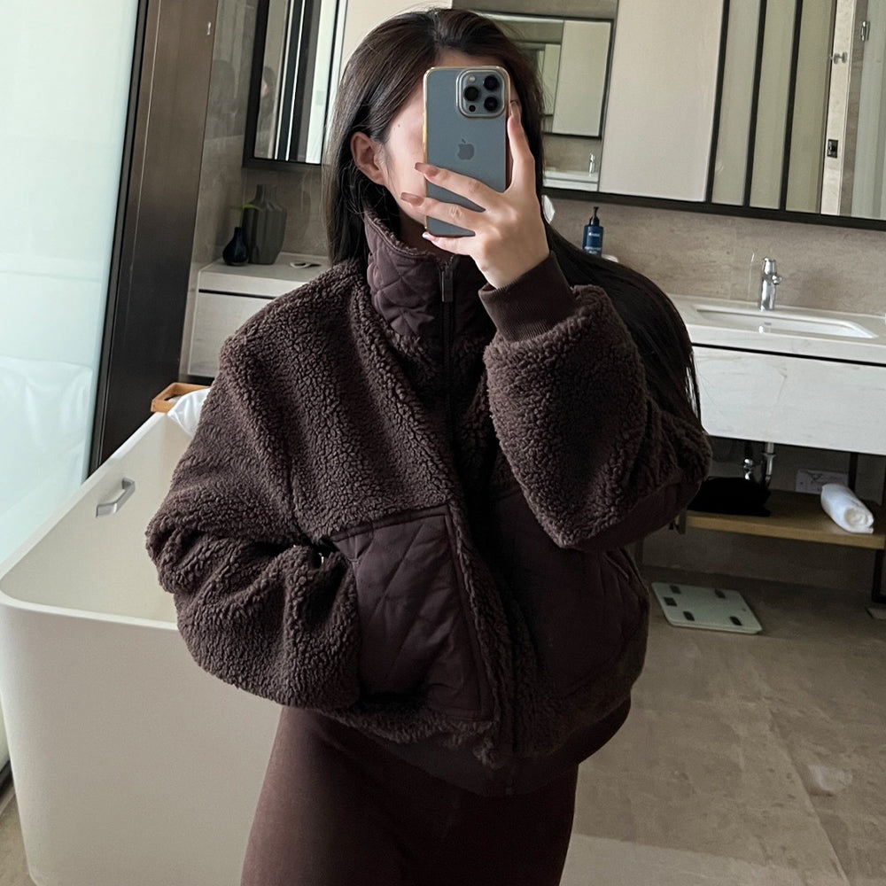 Women's Autumn and Winter New Fashion Joker Warm Cashmere Collar Short Thick Zipper Coat.