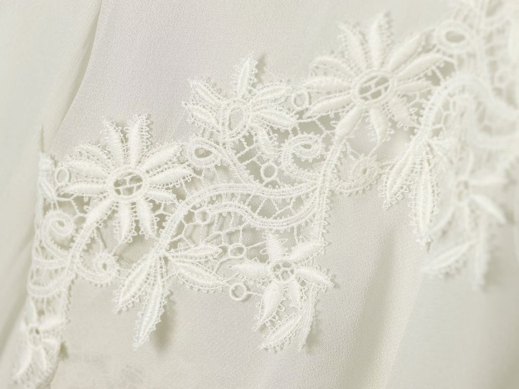 Women's long sleeved lapel embroidered lace shirt