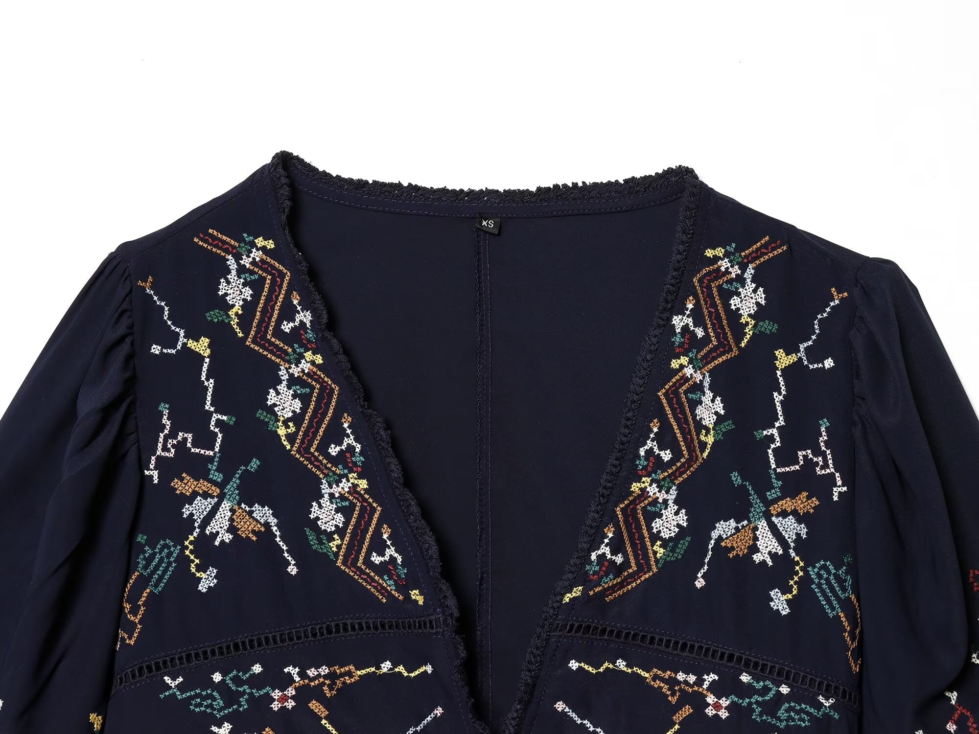 Women's floral embroidery short V-neck top