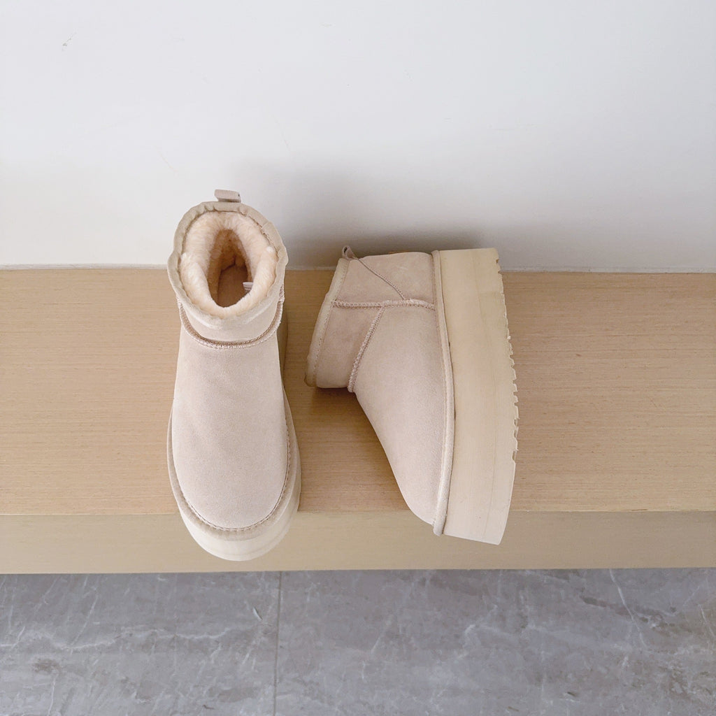 New ultra-high sole snow boots