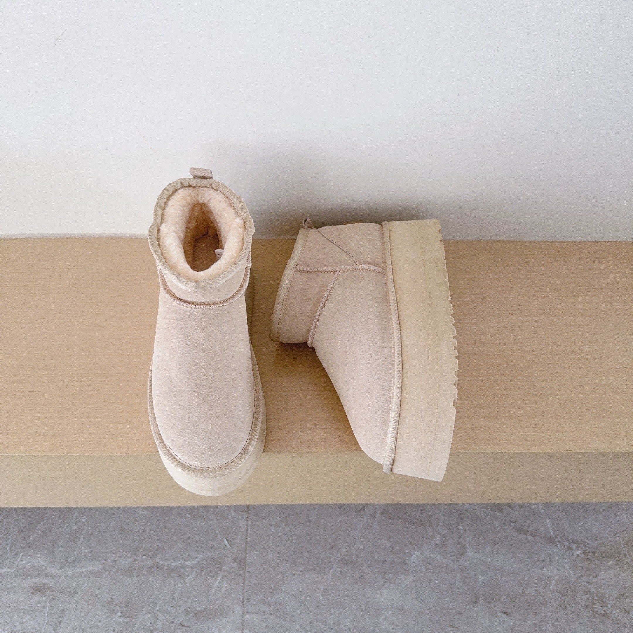 New ultra-high sole snow boots