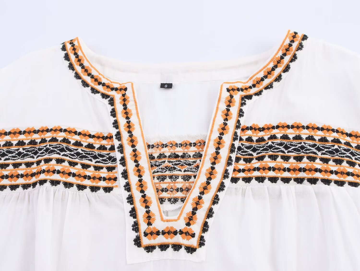 suit Women's 2 pieces casual embroidered V-neck shirt+Shorts