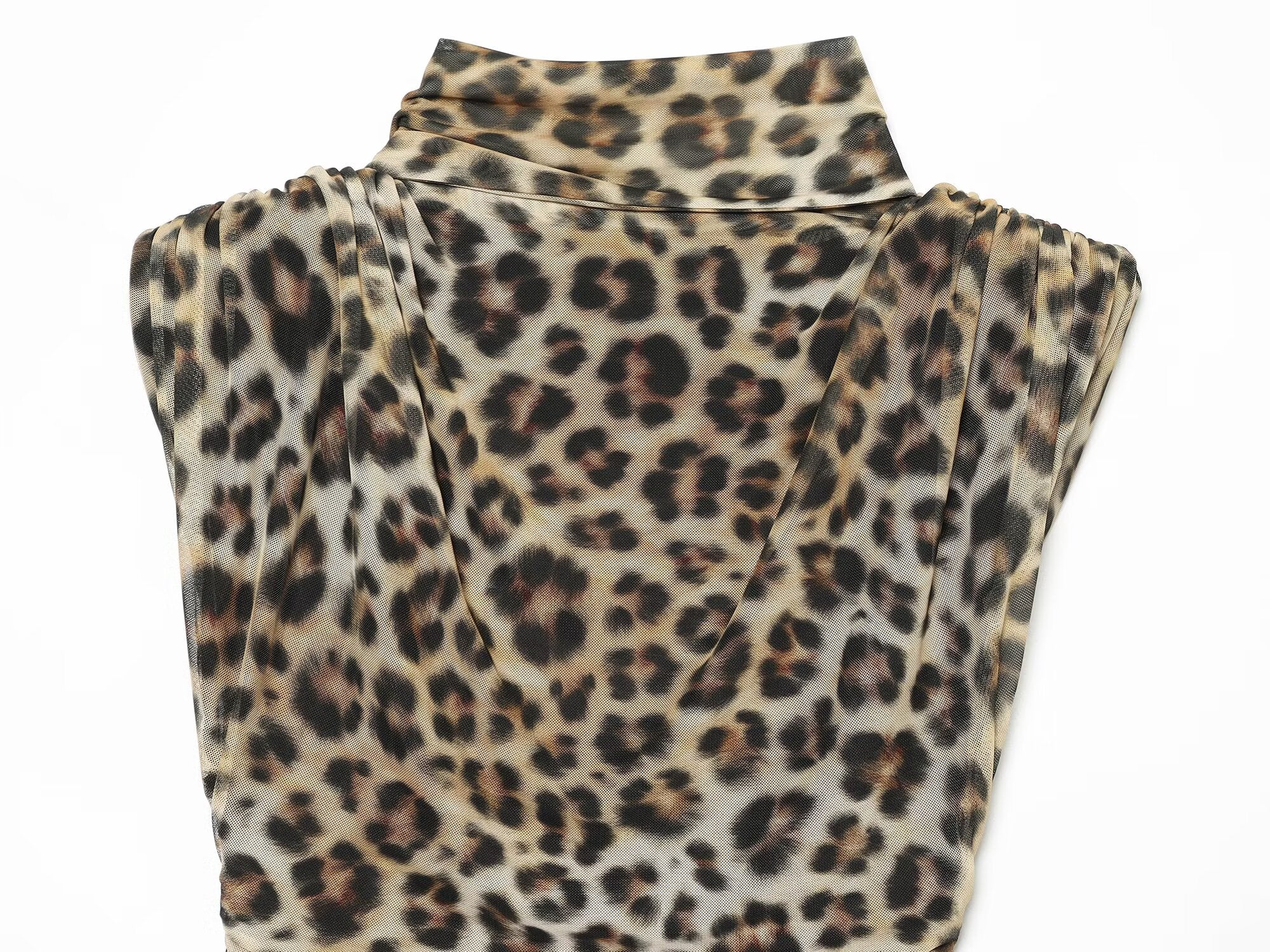 Women's scarves decorated animal print pleats dress