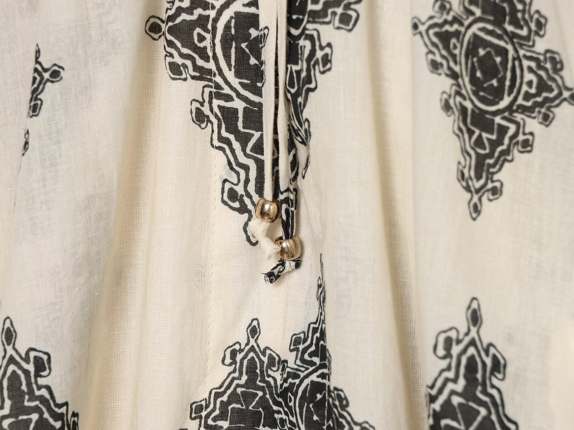 Women's oversized lantern sleeve printed top