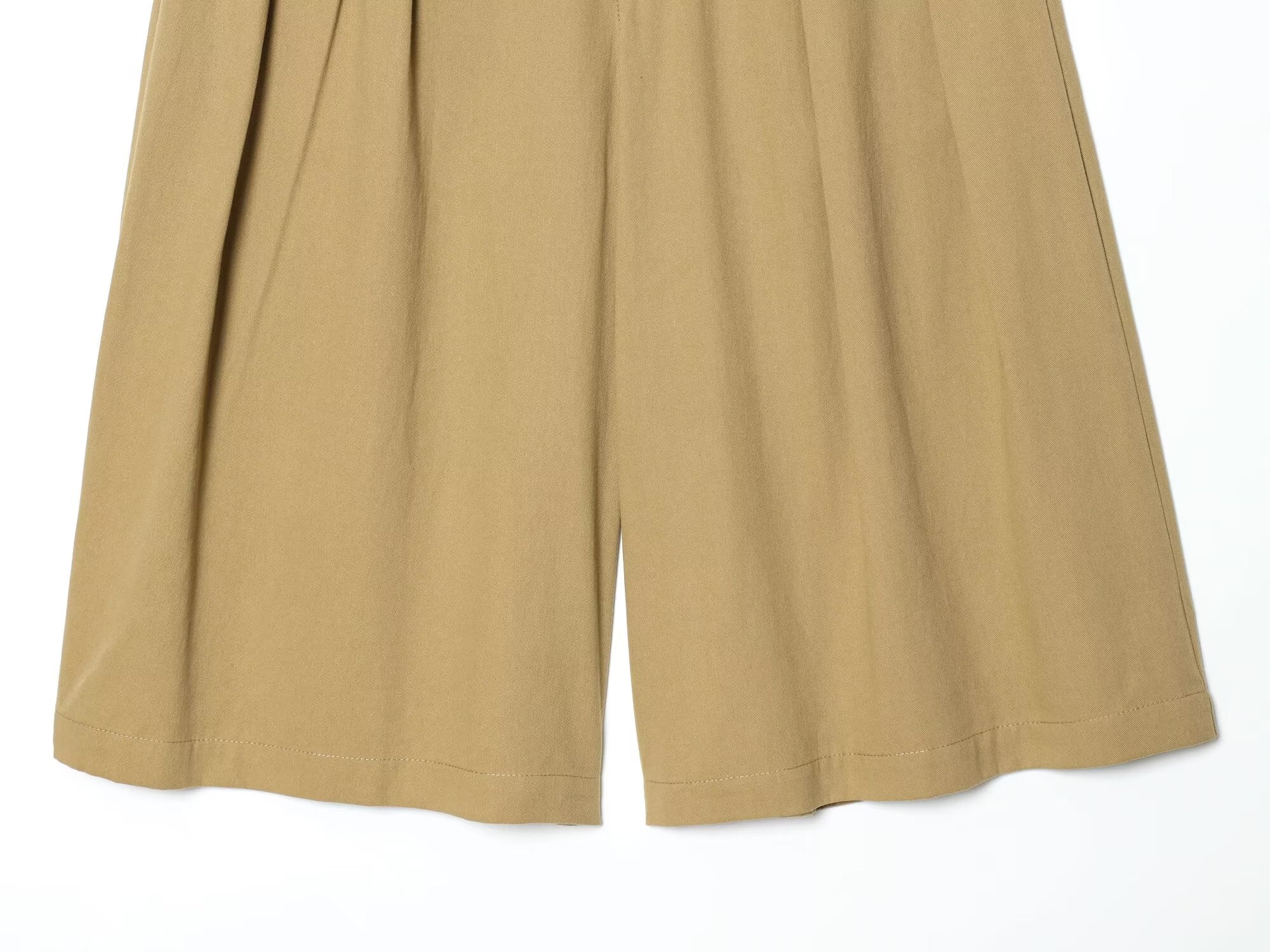 Women's pleated long style casual shorts