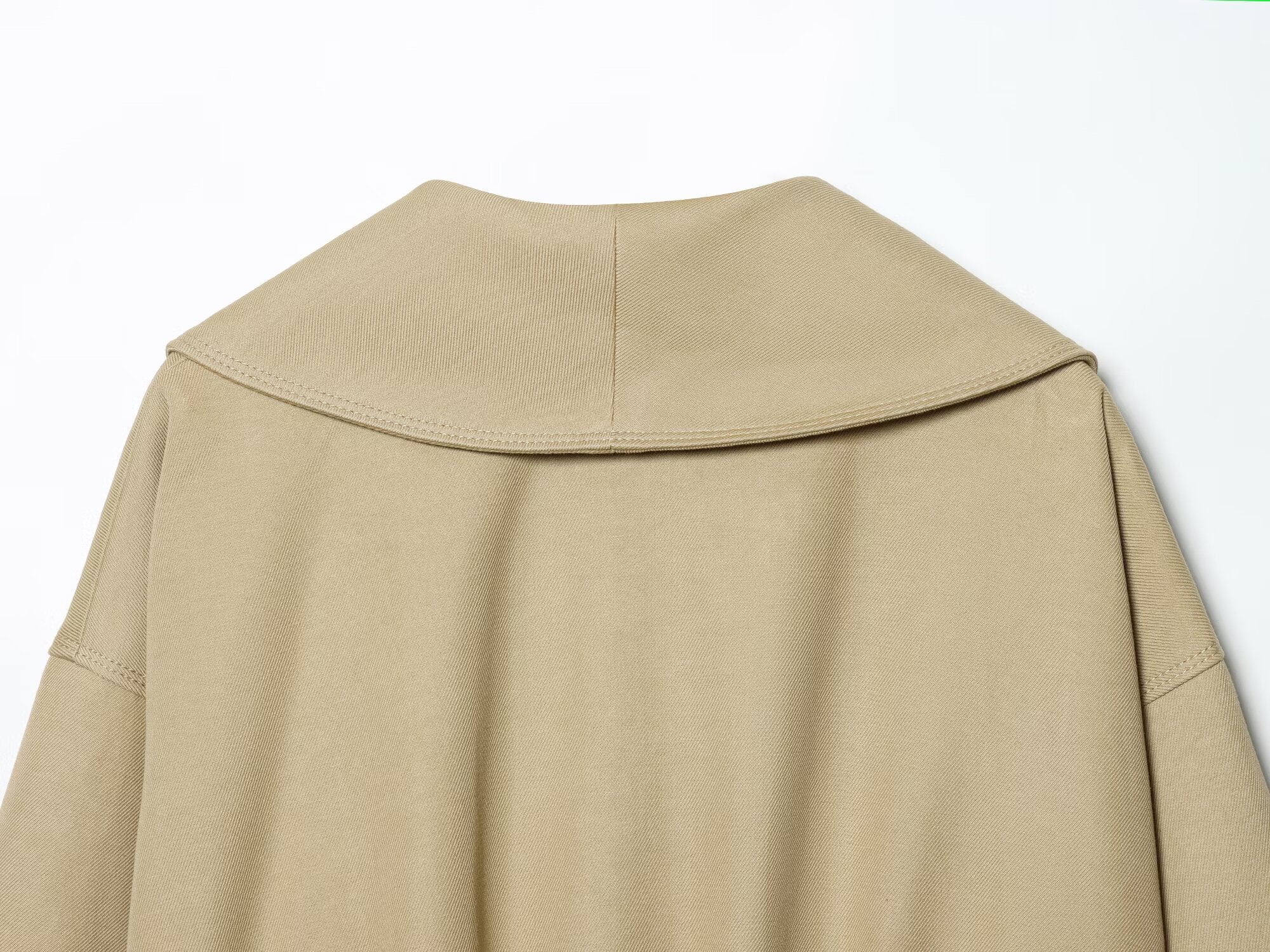 Women's long sleeved lapel short Coat