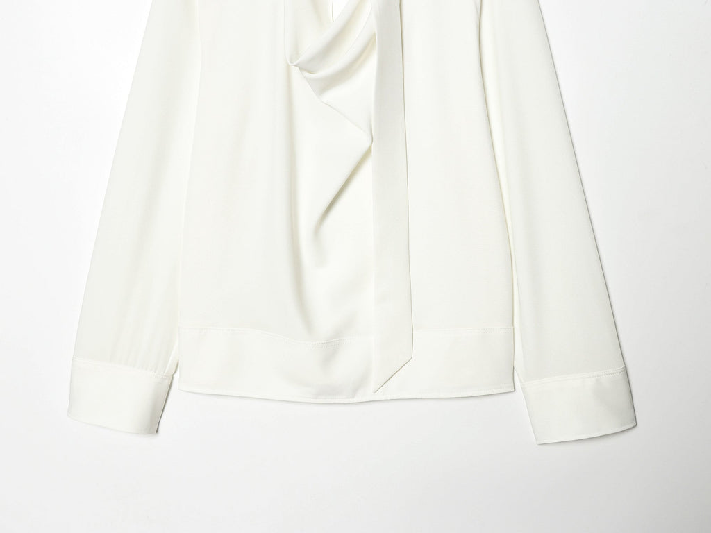 Women's lace up collar pleated shirt