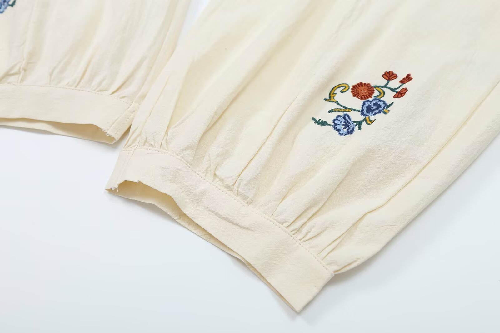 suit Women's 2 pieces embroidered vest style top+lantern pants