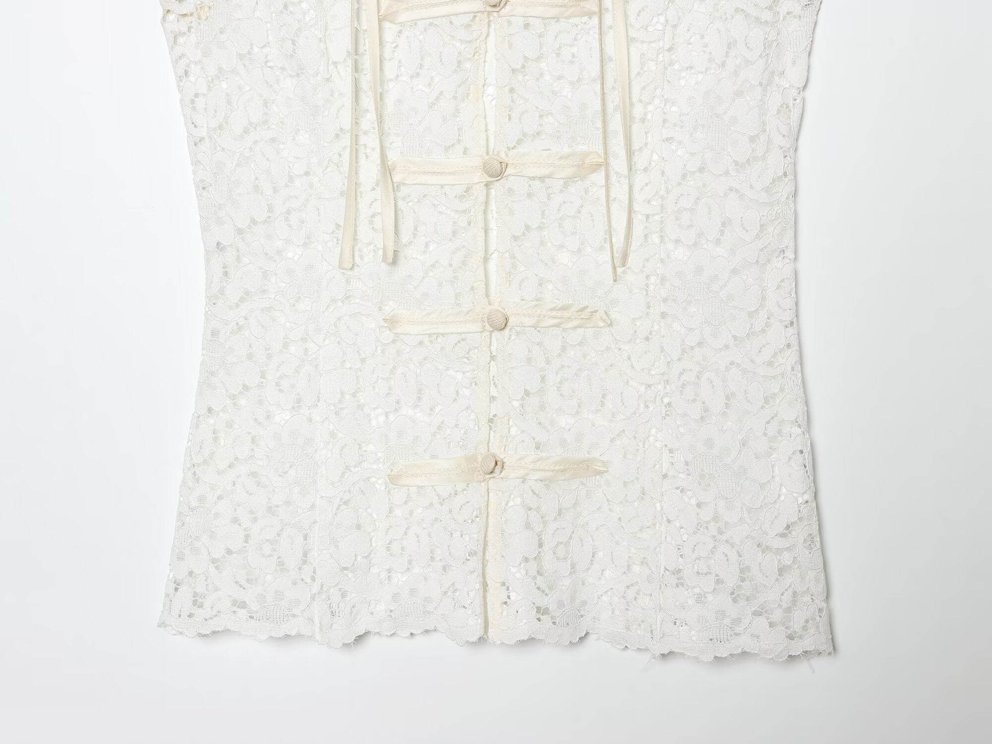 Women's rope knot decorative embossed lace top