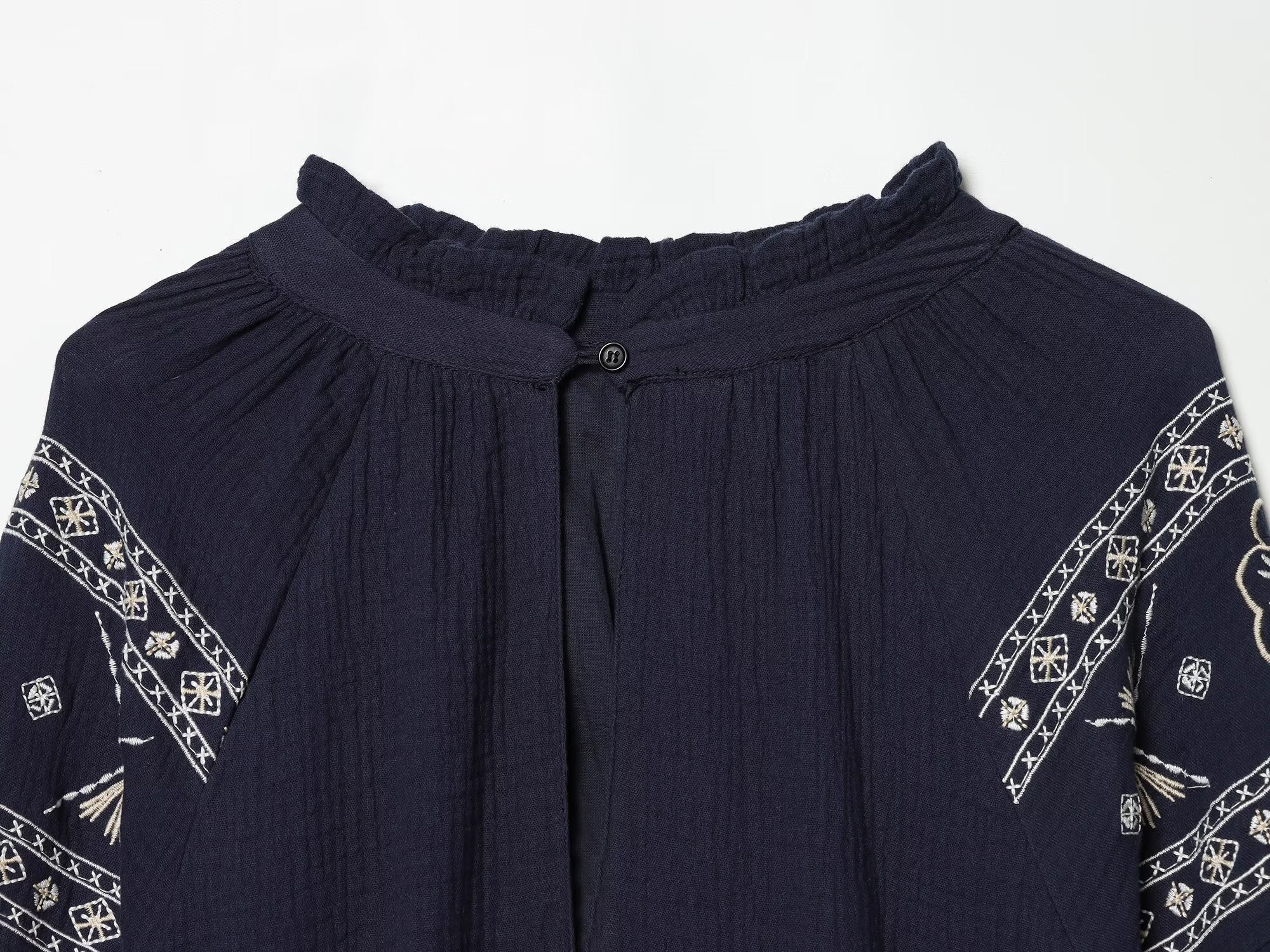Women's embroidered decorative puffy shirt