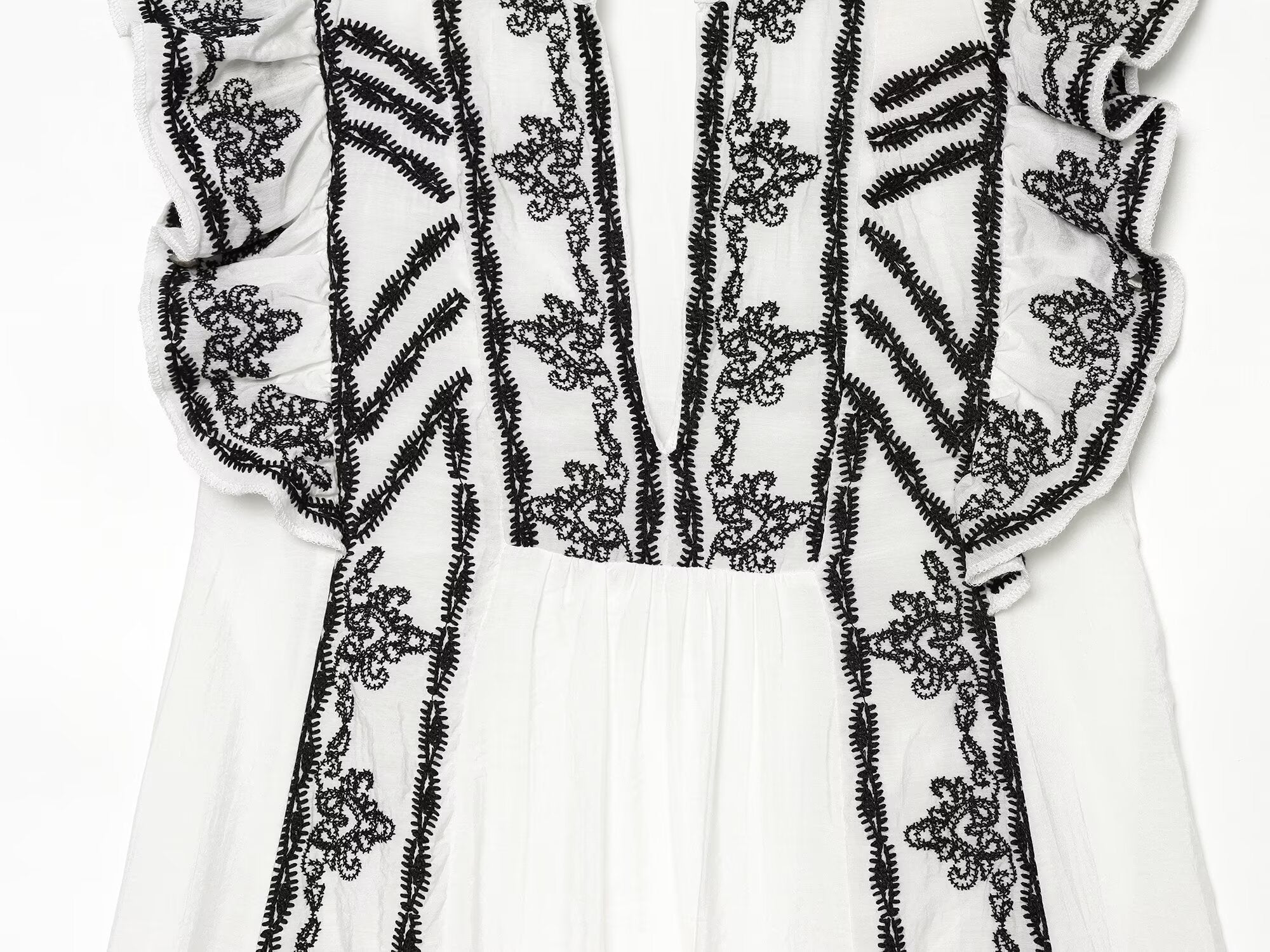 Women's contrasting embroidered mini dress