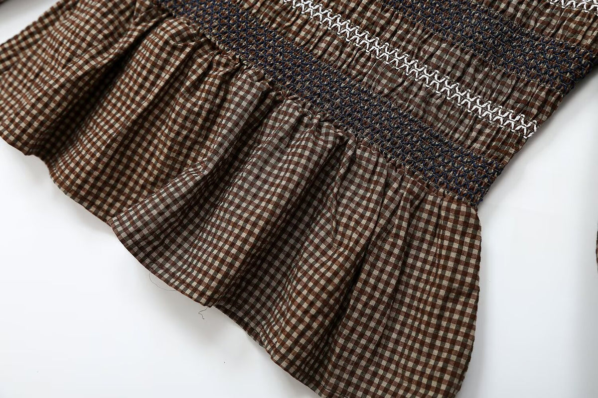 Women's short pleated embroidered shirt