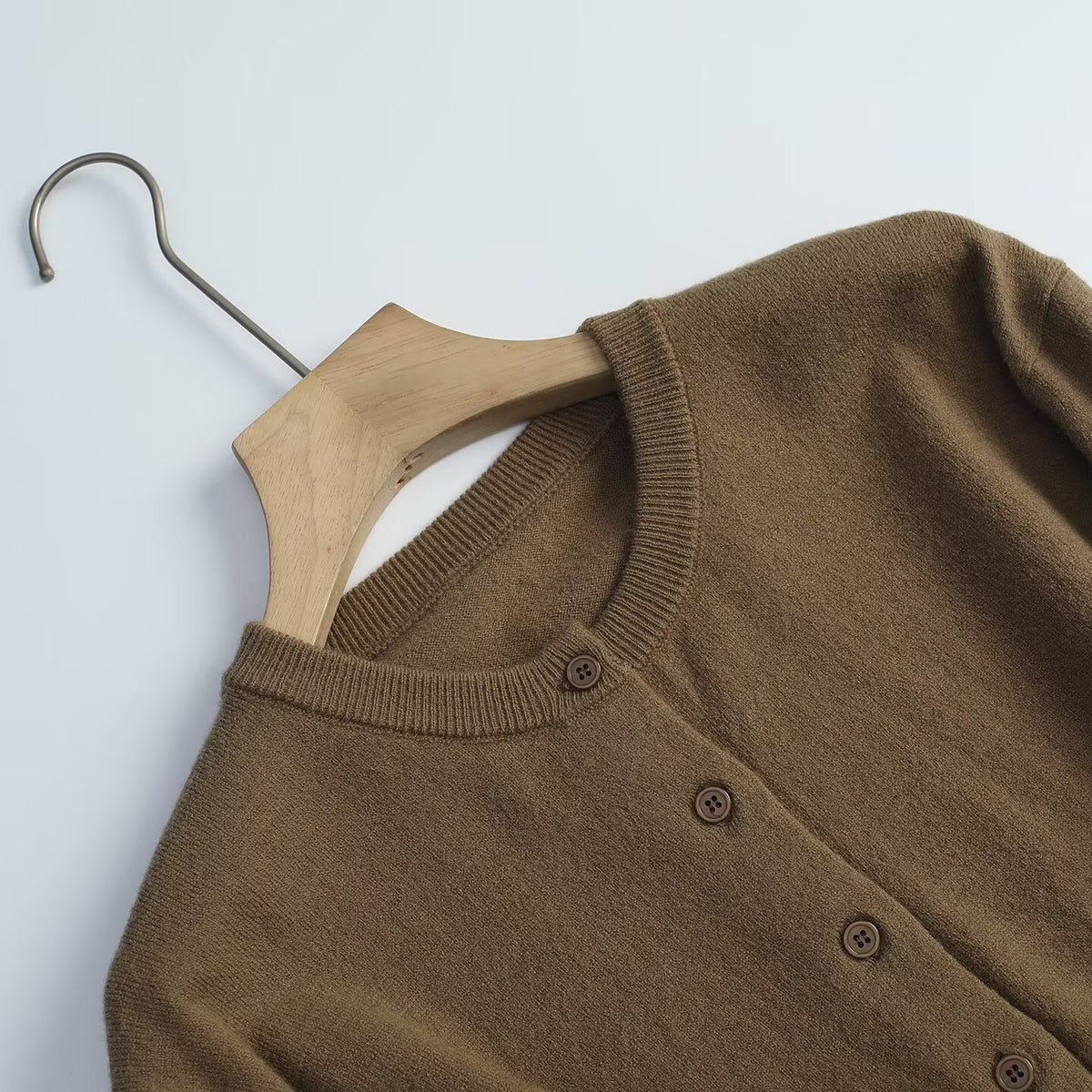 Women's button decoration O Neck knitted cardigan