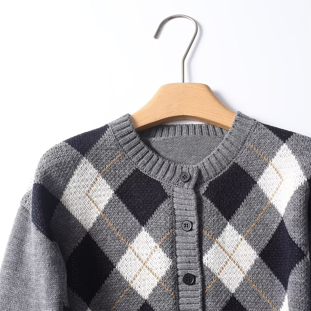 Women's short diamond grid knitted cardigan