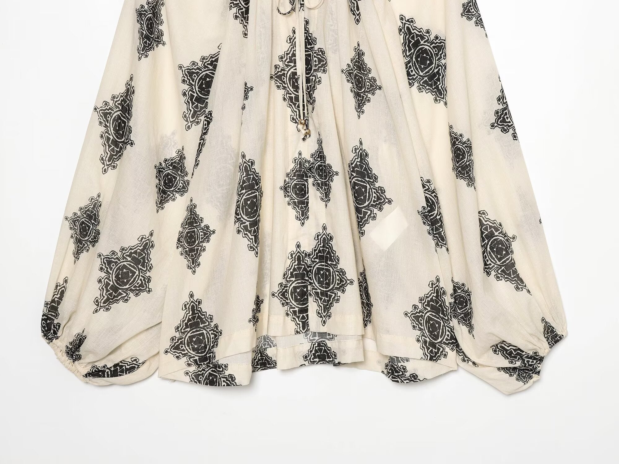 Women's oversized lantern sleeve printed top