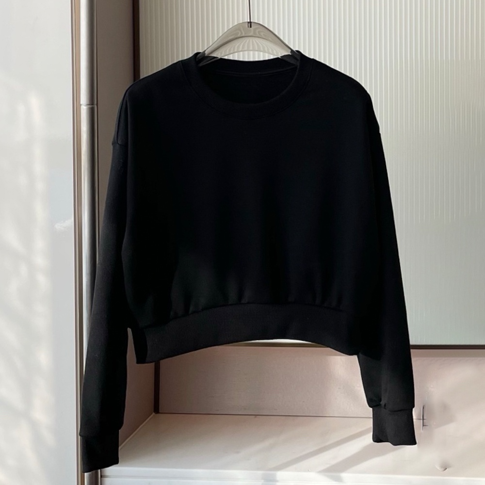 Women's new casual O-neck short sweater
