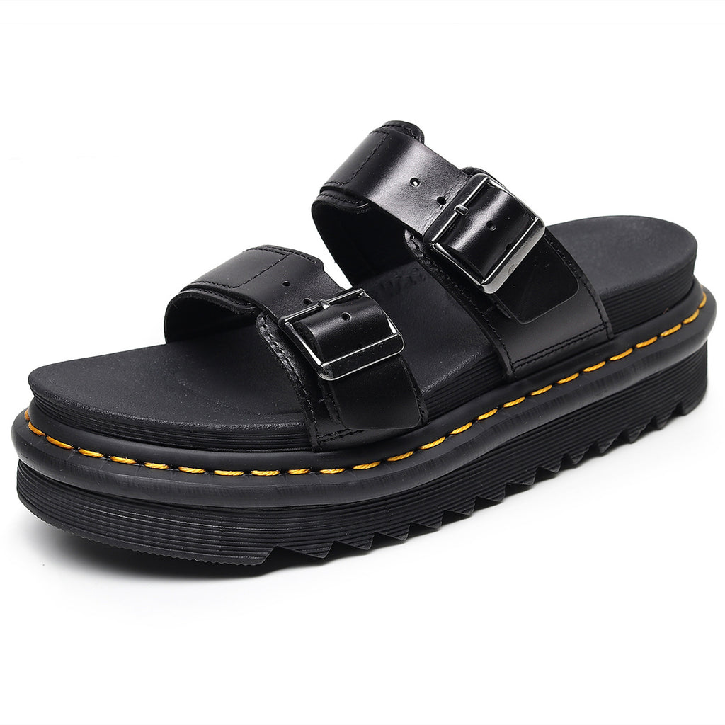 Women's new fashion platform sandals have a shoe box